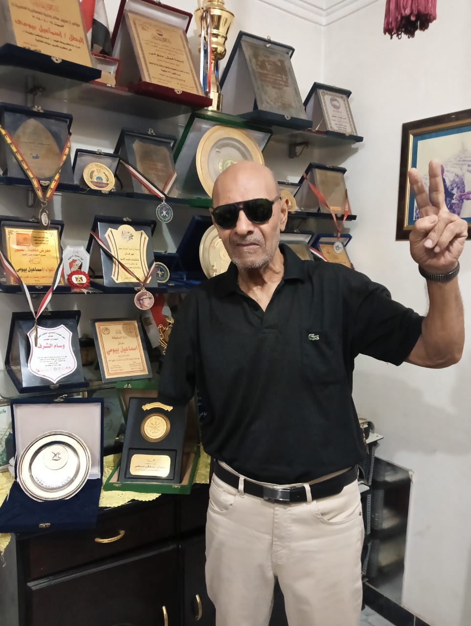 البطل البطل