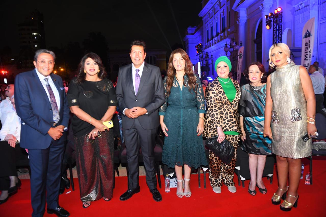 وزير الثقافة ووزير التضامن الاجتماعي وهاني رمزي و هالة صدقي و بوسي شلبي و لبلبة بحفل مؤسسة راعي مصر