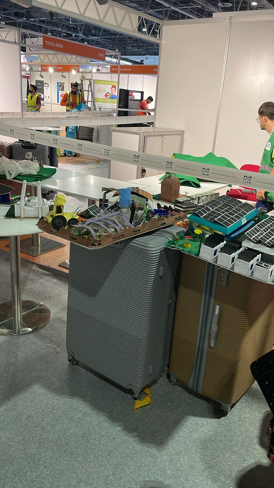 استعدادات المعرض