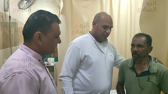 مندوب-العمل-مع-والد-الطفلة مندوب-العمل-مع-والد-الطفلة