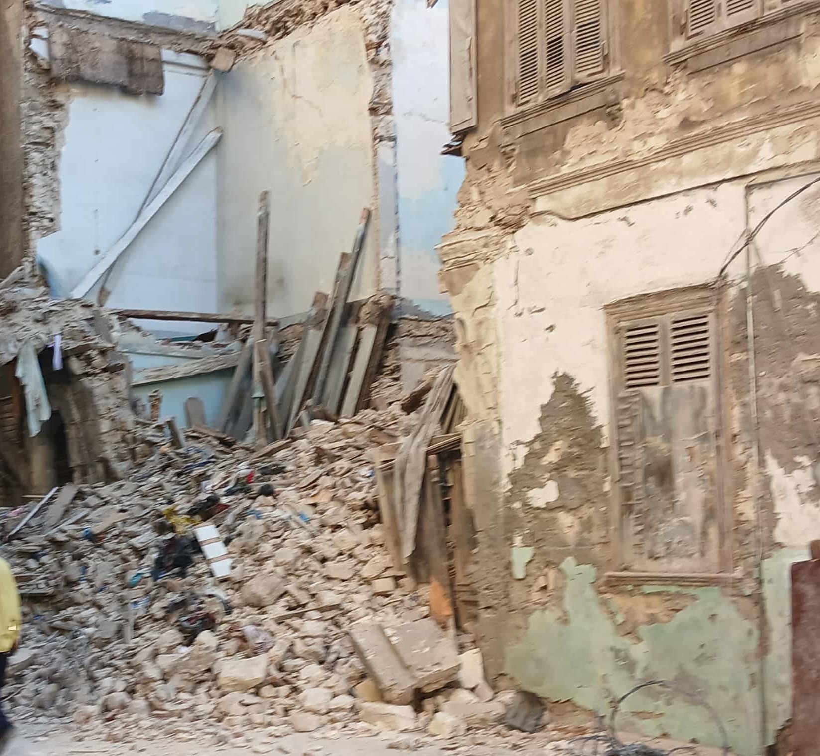 انهيار عقار بالاسكندرية