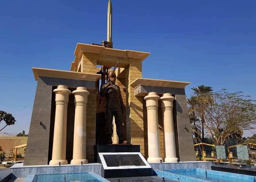 النصب التذكارى أقيم منذ 5 سنوات لتخليد ذكرى الشهداء الأبطال النصب التذكارى أقيم منذ 5 سنوات لتخليد ذكرى الشهداء الأبطال