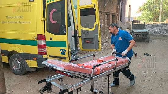 سيارة-الإسعاف-تصل-المكتب سيارة-الإسعاف-تصل-المكتب