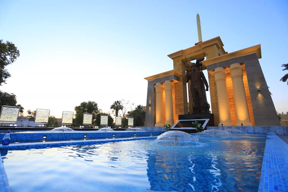 كيف إحتفت الأقصر بأبطالها في مواجهة الأعداء بأروع نصب تذكاري كيف إحتفت الأقصر بأبطالها في مواجهة الأعداء بأروع نصب تذكاري