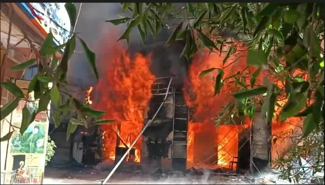 حريق كافية شرق الإسكندرية