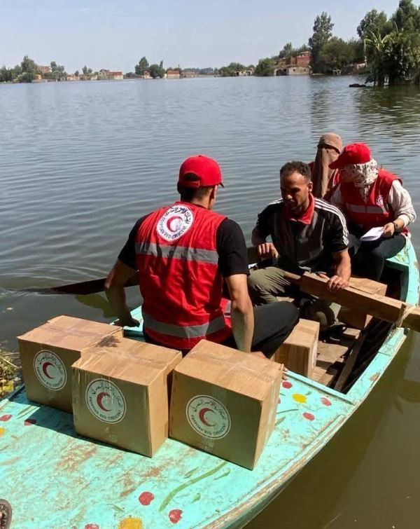 حملات الإغاثة لمتضرري الفيضان (4)