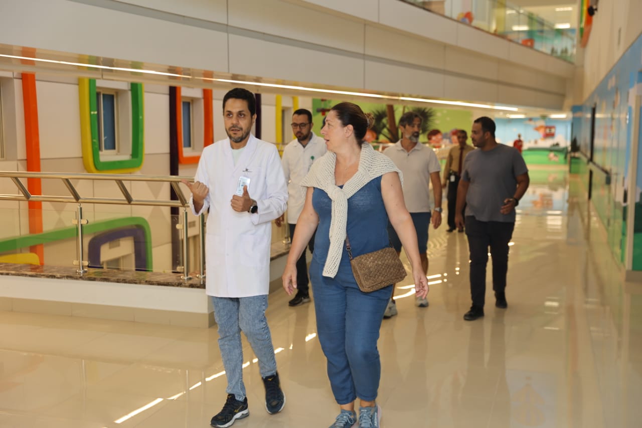 جولة خبيرة الطاقة الذرية الدولية أناليزا تيريني فى مستشفى سرطان الأقصر