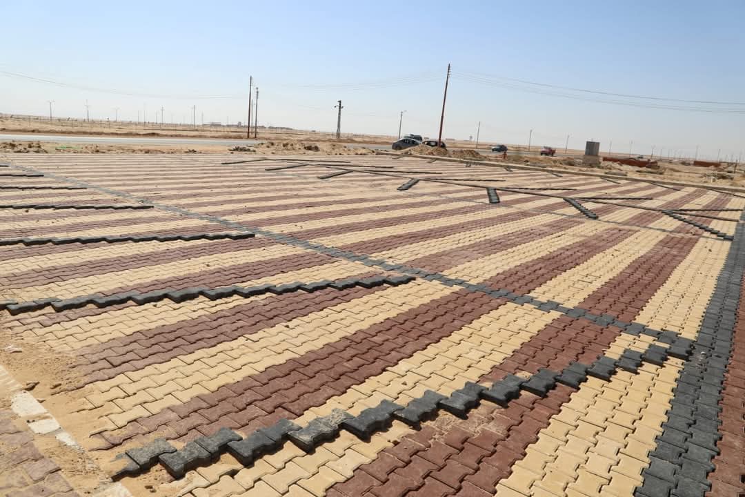 تجهيز اكبر ساحة انتظار بالمجمع الحكومى