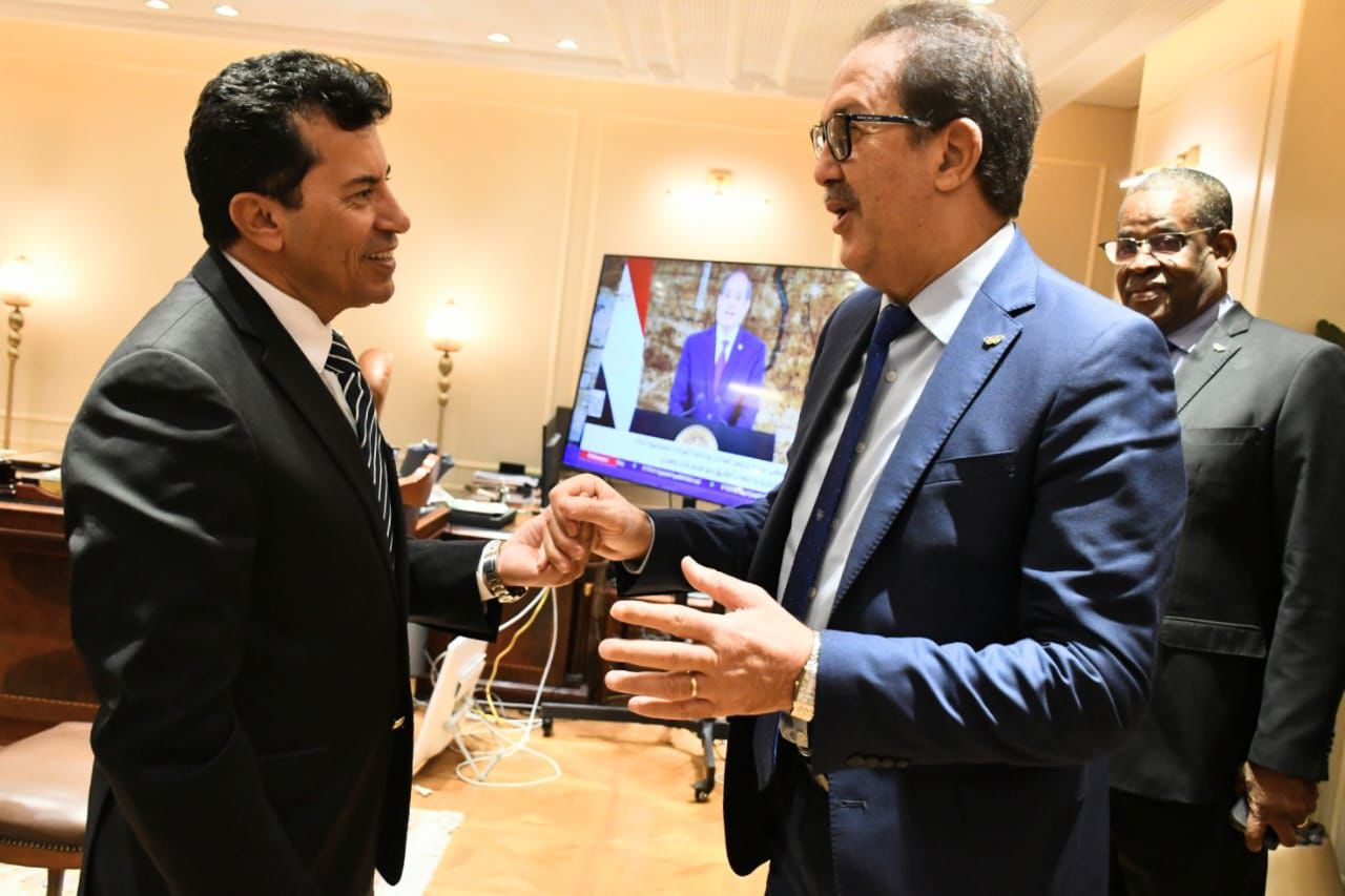 وزير الرياضة ومصطفى براف