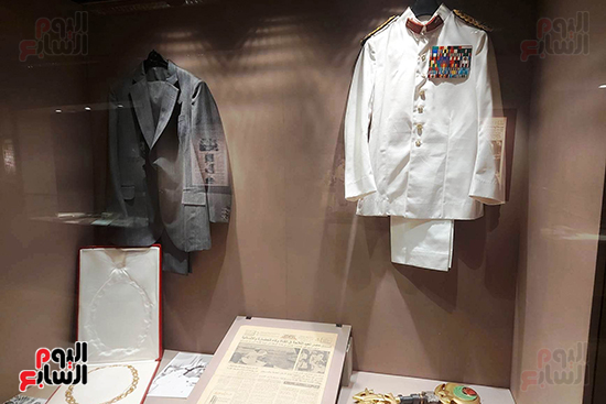 البدل-الرسمية-و-النياشين