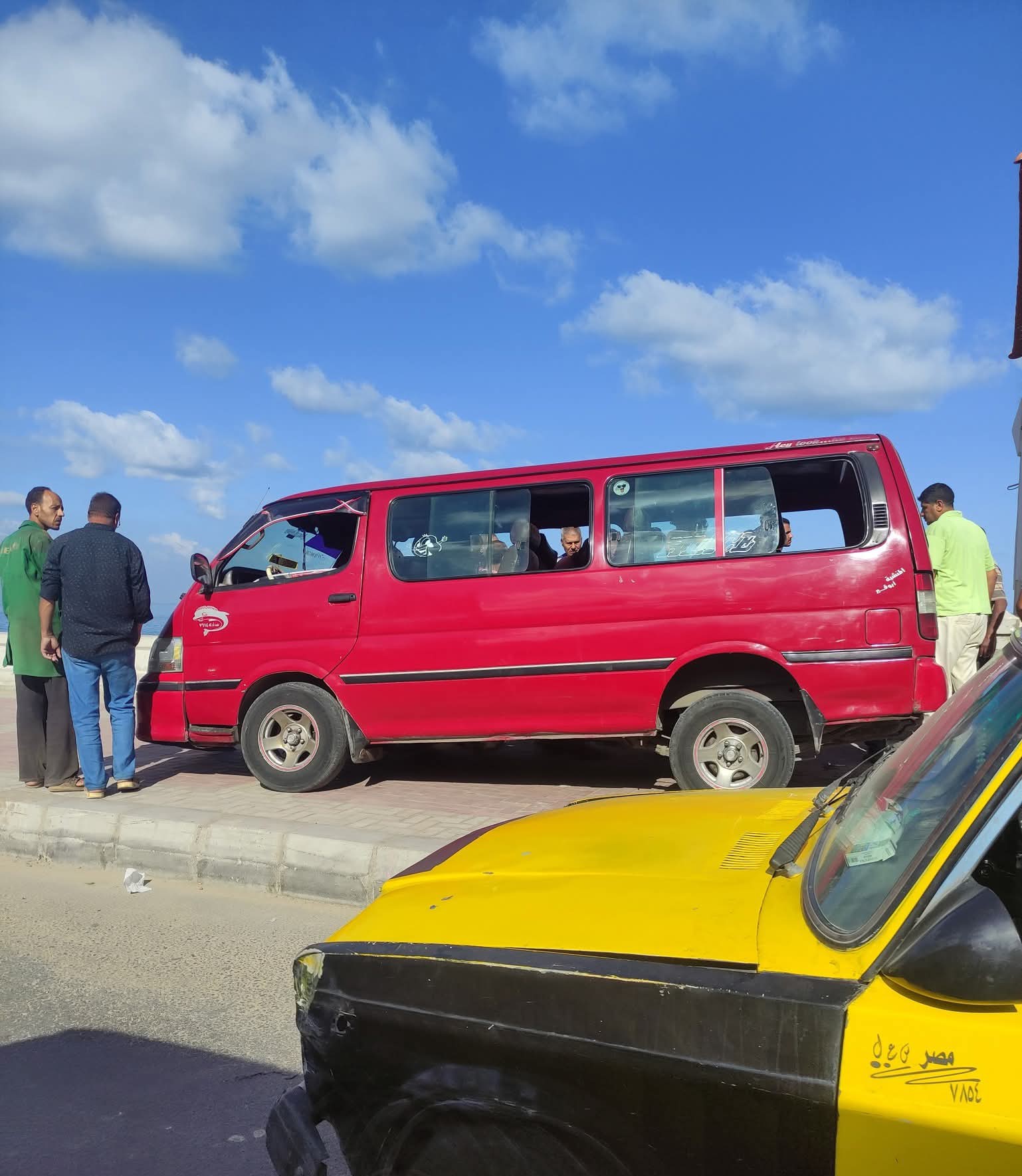 حادث سيارة ميكروباص علي كورنيش الإسكندرية