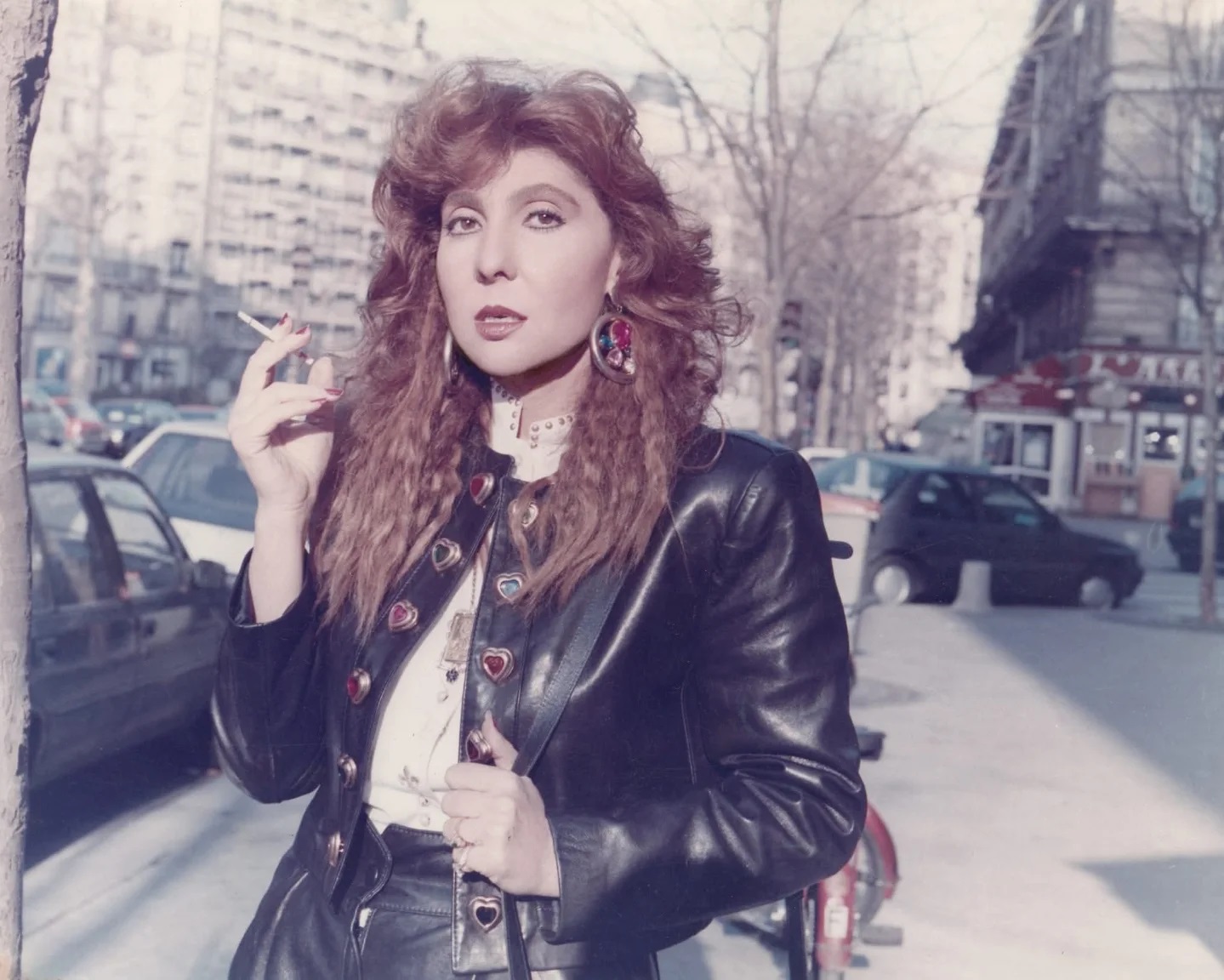 نادية الجندي فى مهشد من فيلم مهمة فى تل ابيب نادية الجندي فى مهشد من فيلم مهمة فى تل ابيب