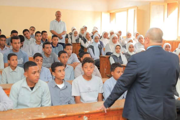 وكيل وزارة التربية والتعليم بالأقصر بإسنا لعقد لقاء مفتوح مع طلاب الثانوية العامة وكيل وزارة التربية والتعليم بالأقصر بإسنا لعقد لقاء مفتوح مع طلاب الثانوية العامة