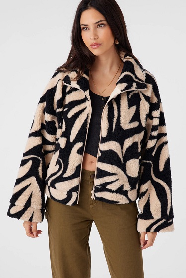 جاكيت هاي سايز