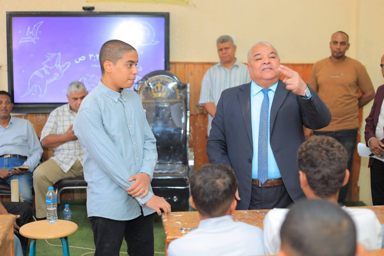 لعقد لقاء مفتوح مع طلاب الثانوية العامة حول نظام البكالوريا بإسنا لعقد لقاء مفتوح مع طلاب الثانوية العامة حول نظام البكالوريا بإسنا