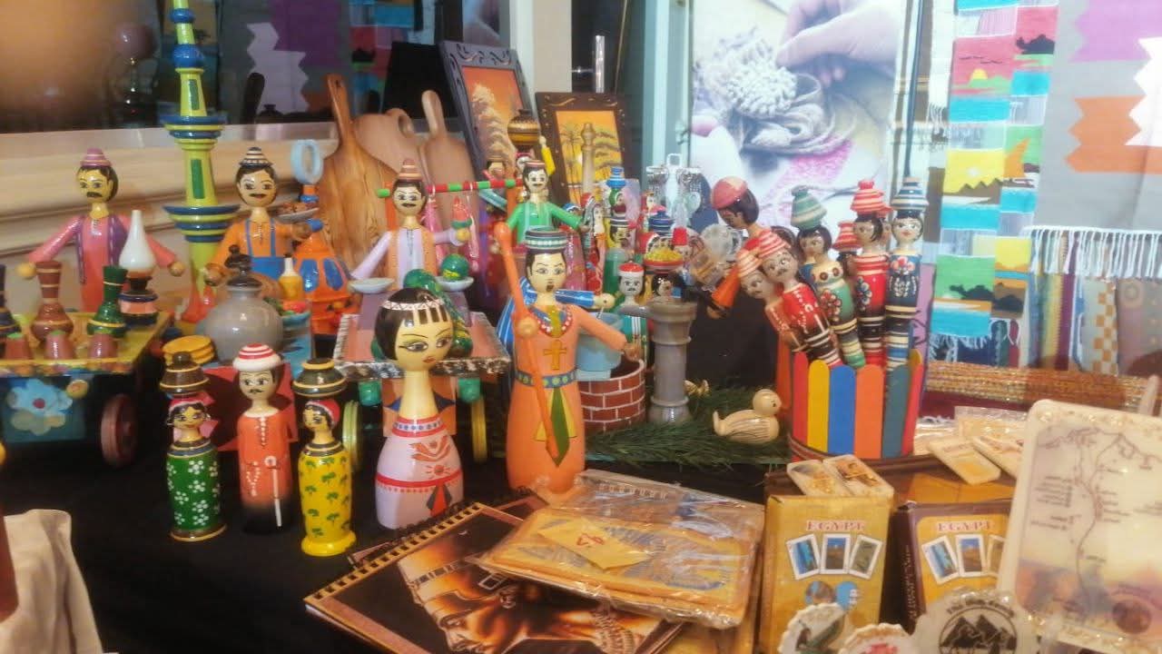 مشاركة بمعارض منصة أيادي مصر