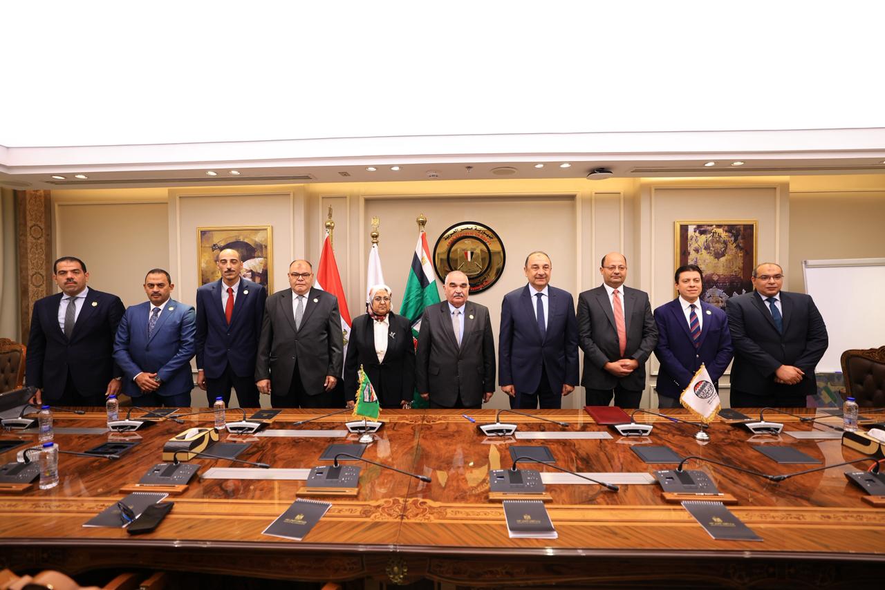 صورة جماعية بعد توقيع بروتوكول التعاون