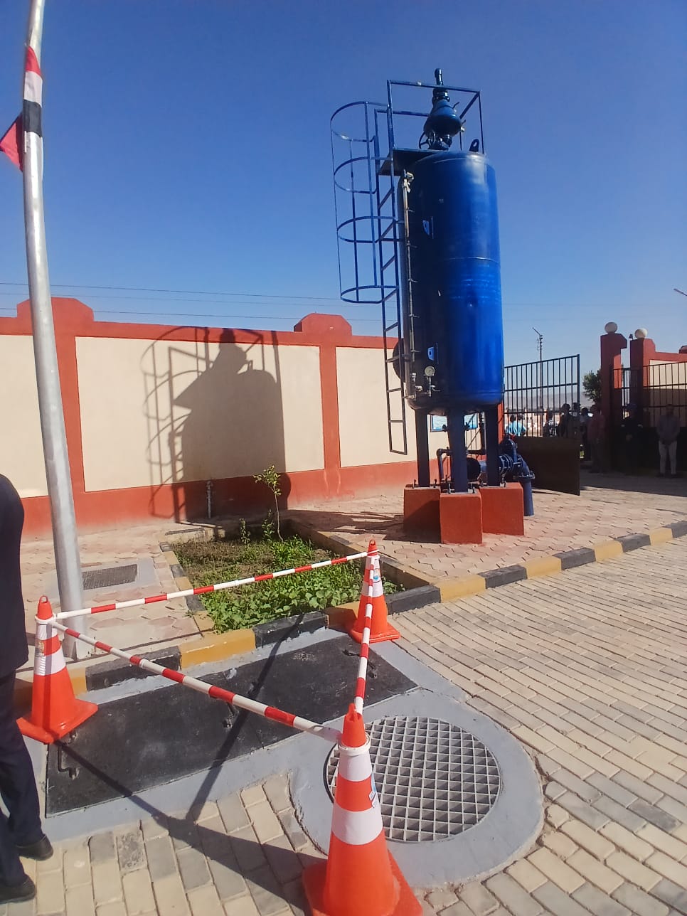 محافظ سوهاج يفتتح اليوم محطة رفع صرف صحى السماكين (7)