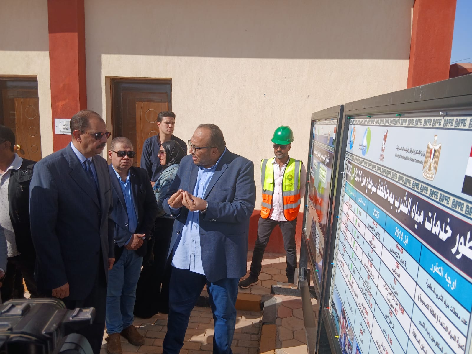 محافظ سوهاج يفتتح اليوم محطة رفع صرف صحى السماكين (8)