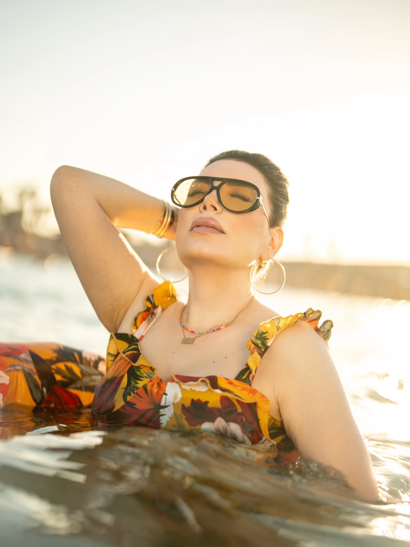 عبير صبري فى البحر