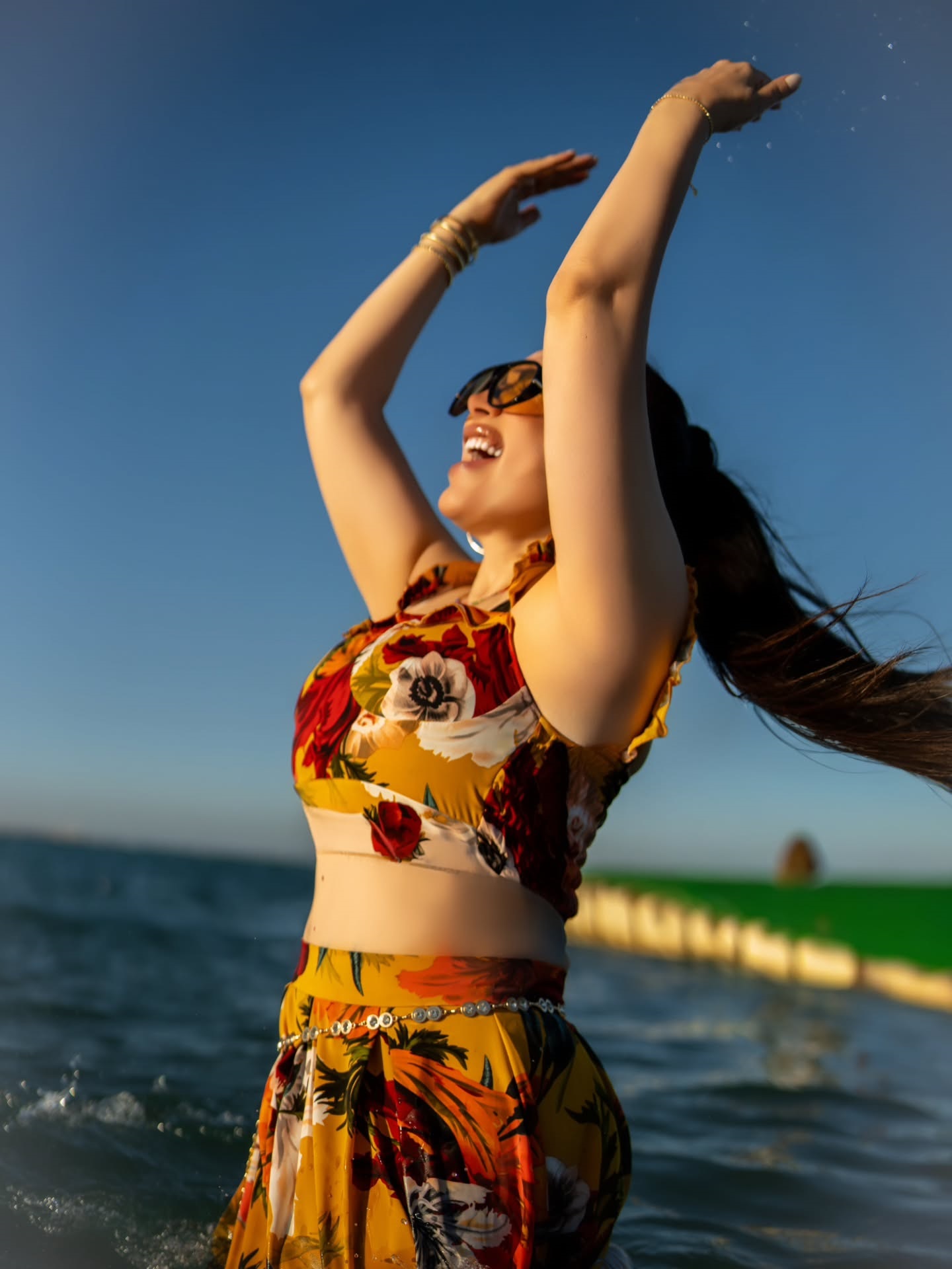 عبير صبري باطلالة صيفية مبهجة