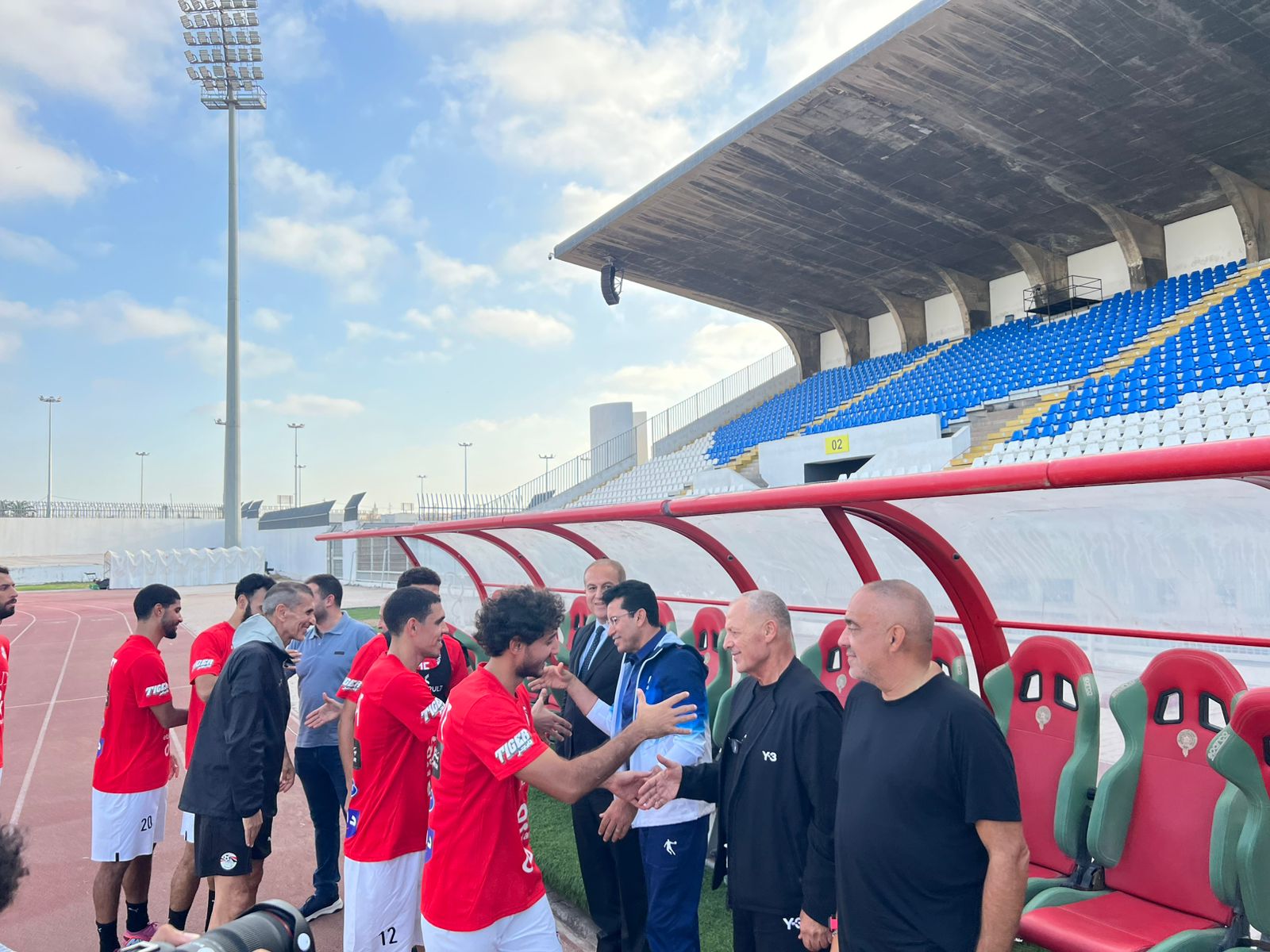 وزير الشباب والرياضة فى تدريب منتخب مصر  (3)