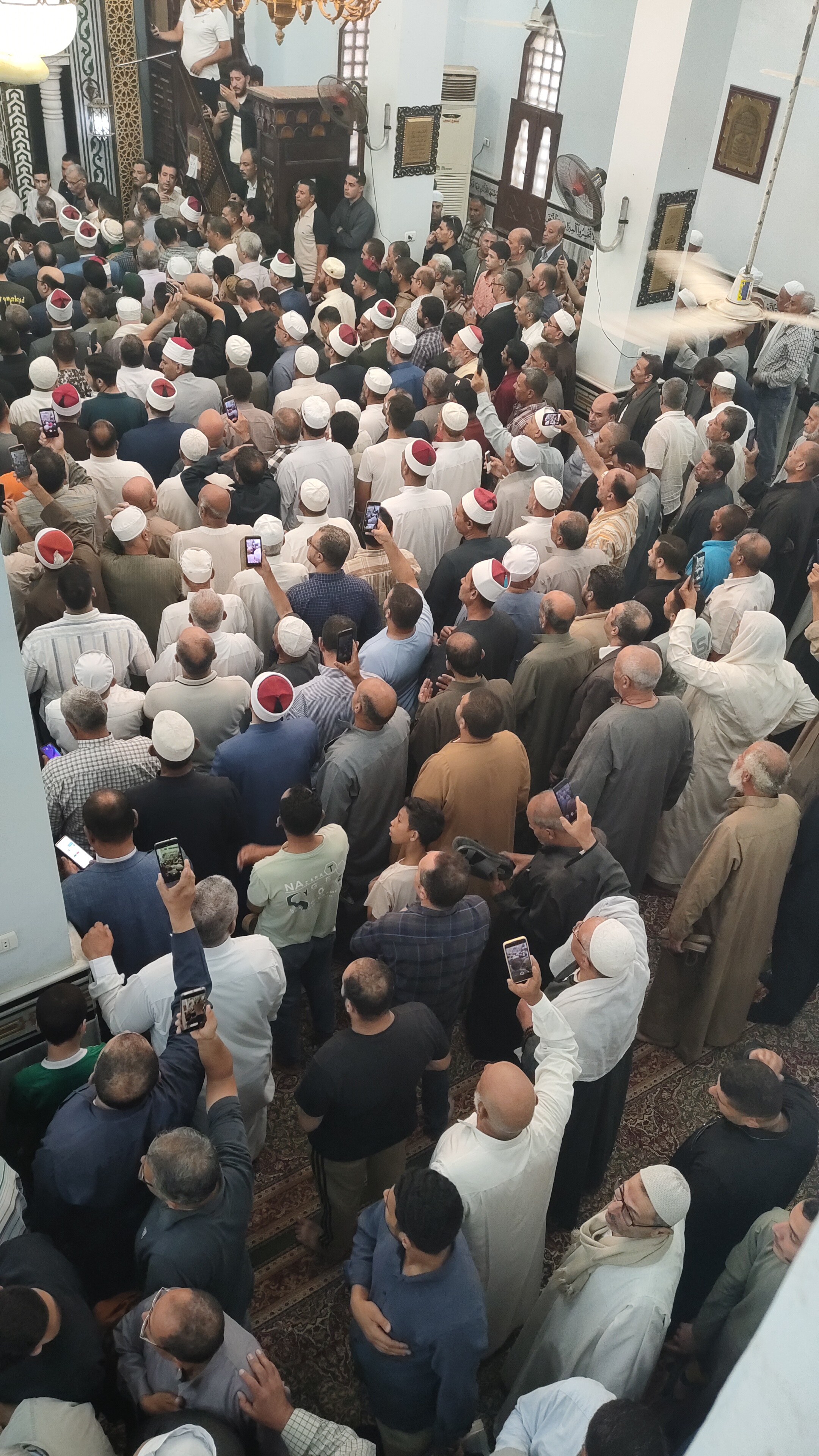 صلاة جنازة مهيبة الشيخ احمد عمر هاشم بالشرقية