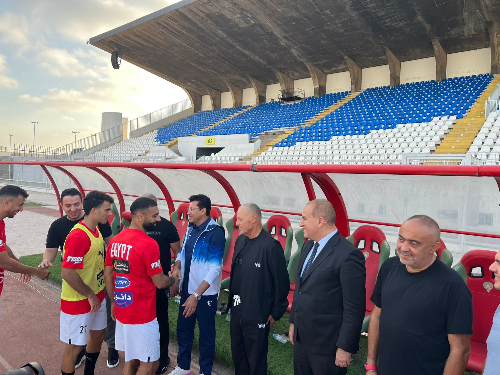 وزير الشباب والرياضة فى تدريب منتخب مصر  (2)