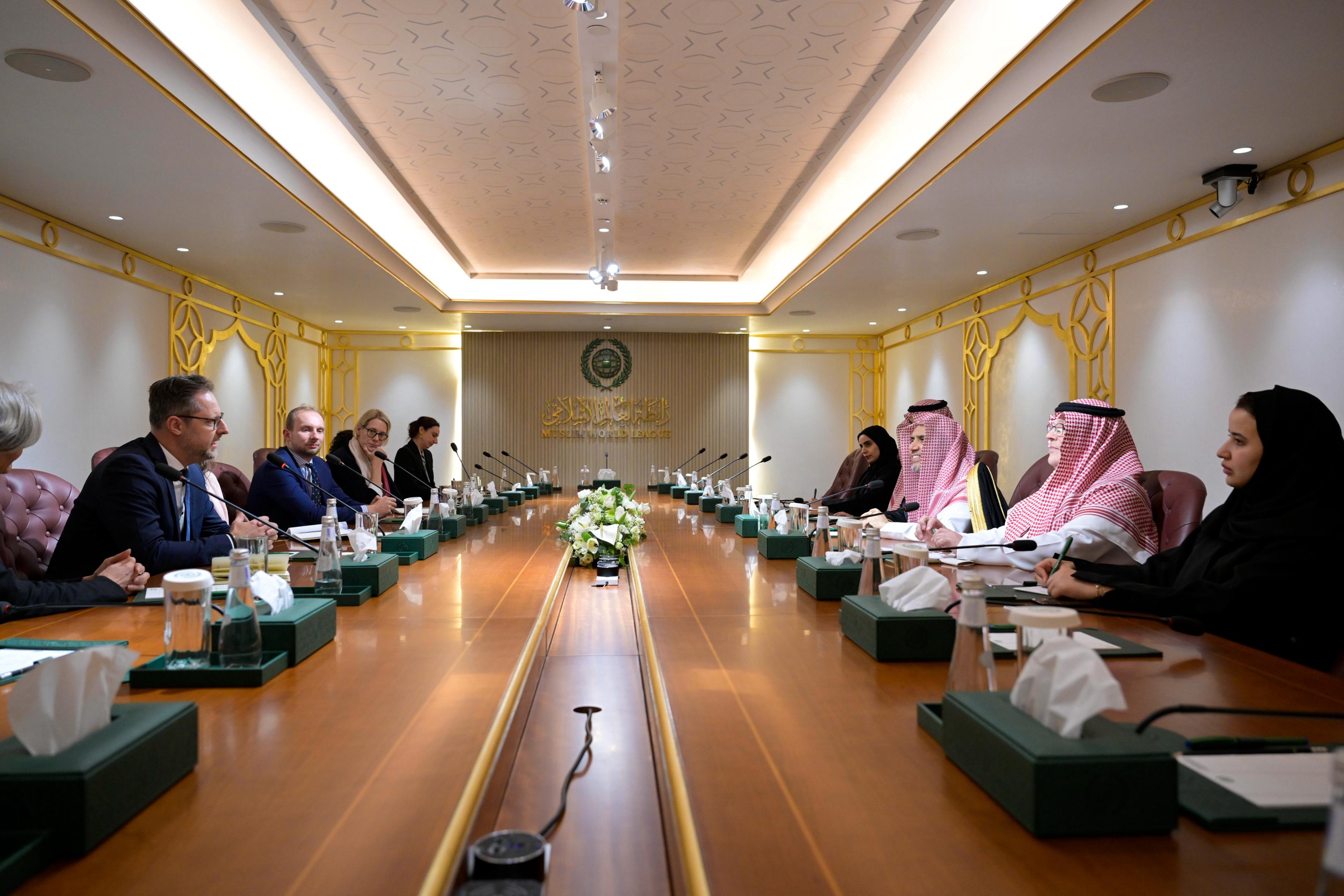 مؤتمر الرياض (2)