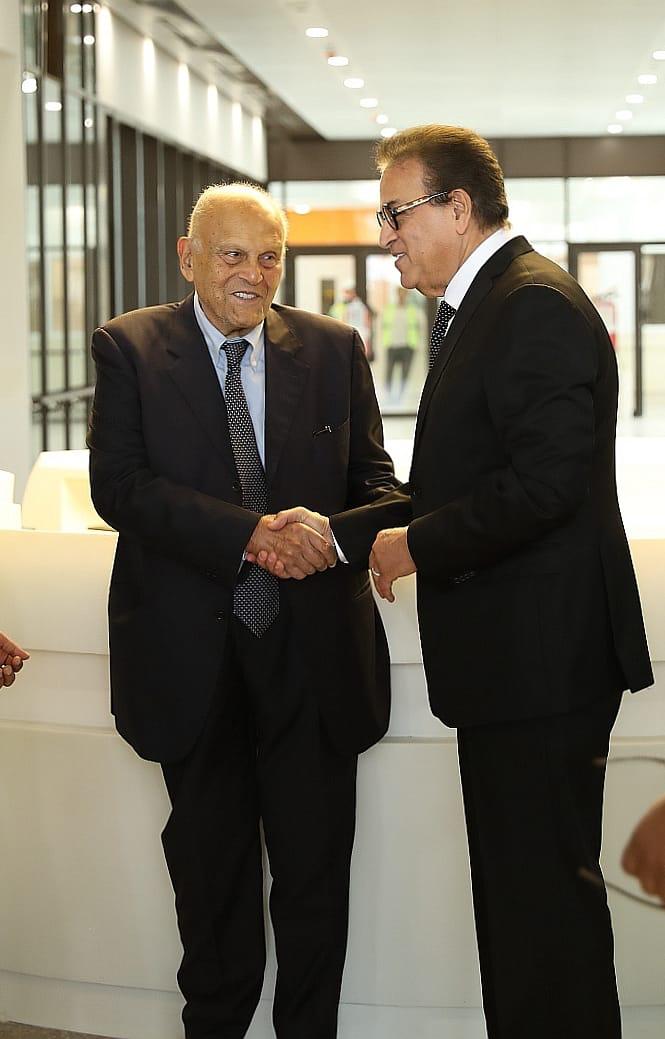 دكتور مجدي يعقوب يستقبل وزير الصحة