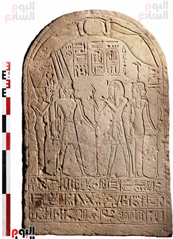 العثور-على-لوحة-من-الحجر-الرملى-تعود-لعصر-الملك-رمسيس-الثالث