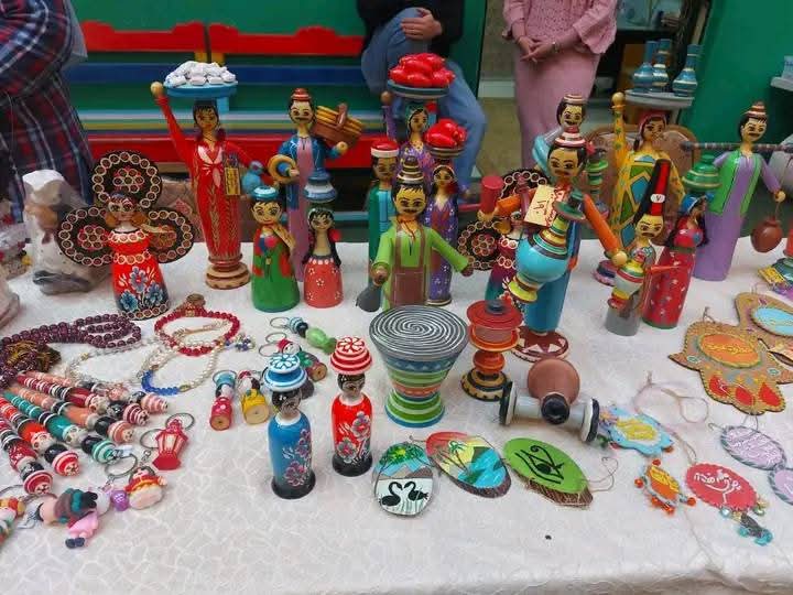 معروضات العرائس الخشيبة معارض منصة أيادي مصر