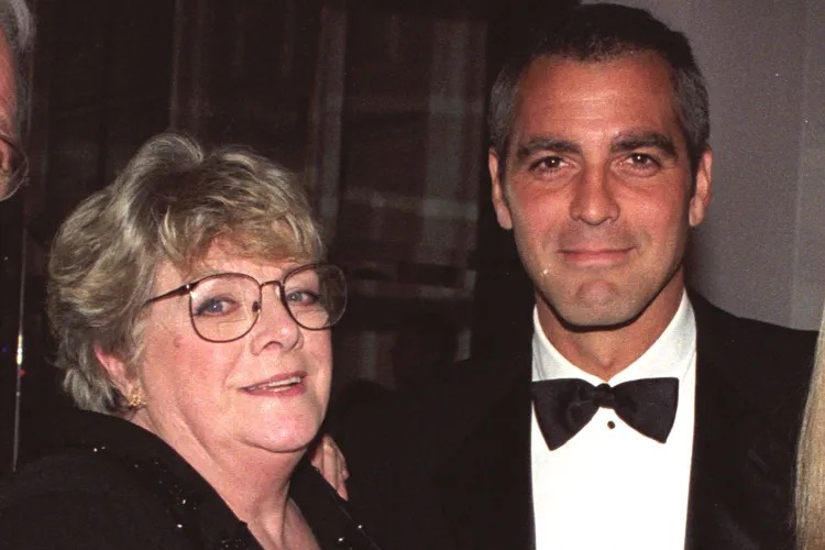 جورج كلوني وعمته المغنية روزماري جورج كلوني وعمته المغنية روزماري