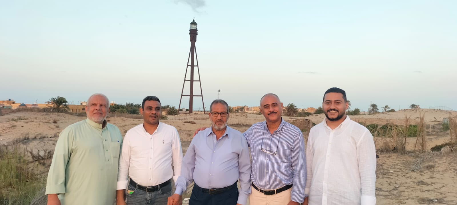 عبده الشريف ومعلمه وخلفهما فنار البرلس