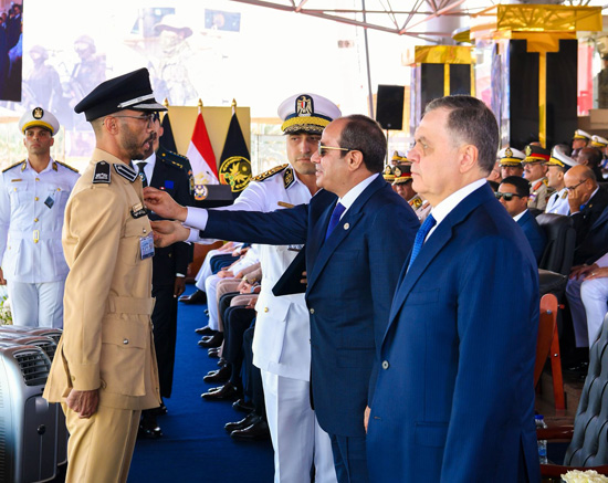 الرئيس السيسي يشهد حفل تخرج طلاب الشرطة (6)