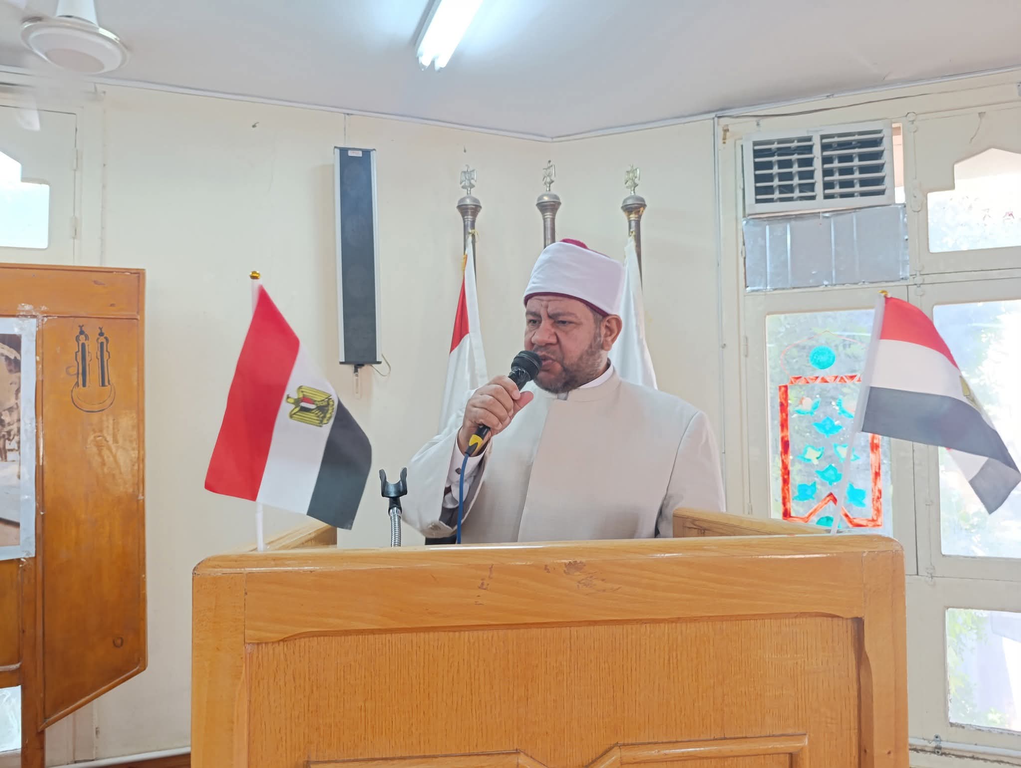 الدكتور سيد حسن رئيس منطقة أسوان الأزهرية 