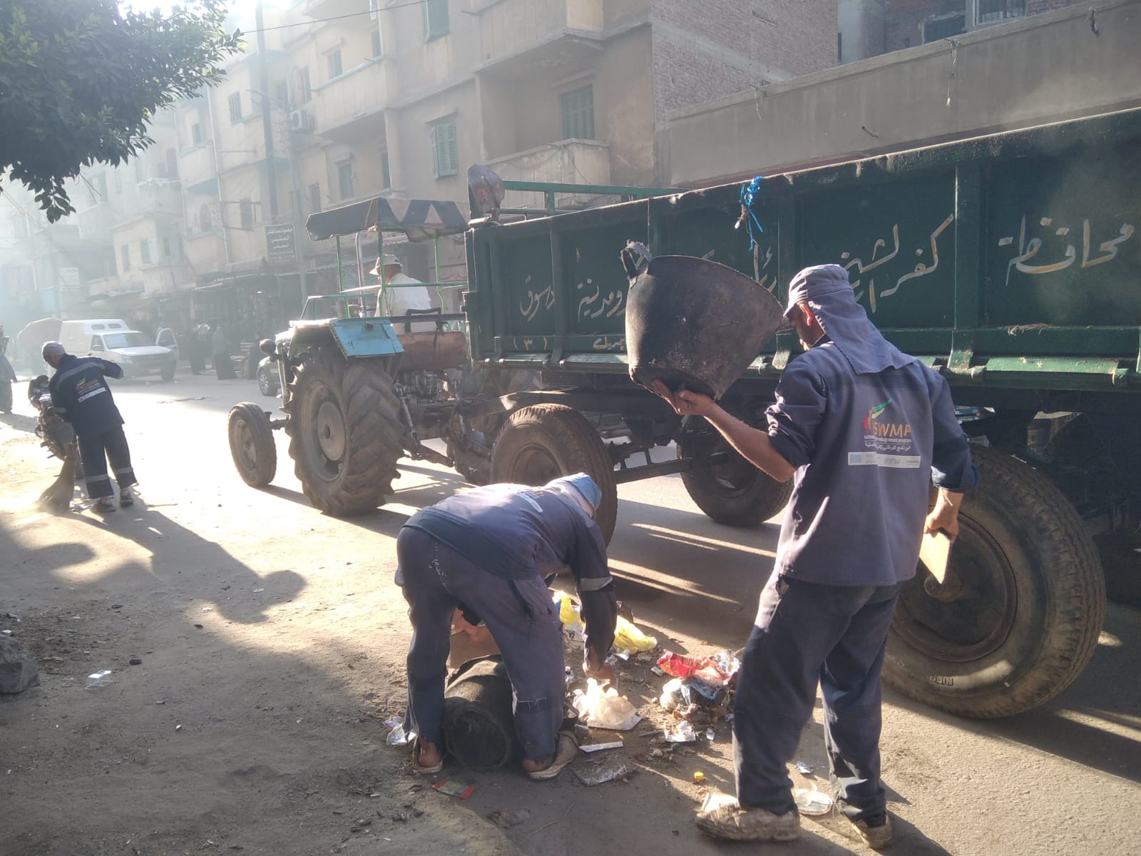 رفع المخلفات من الشوارع