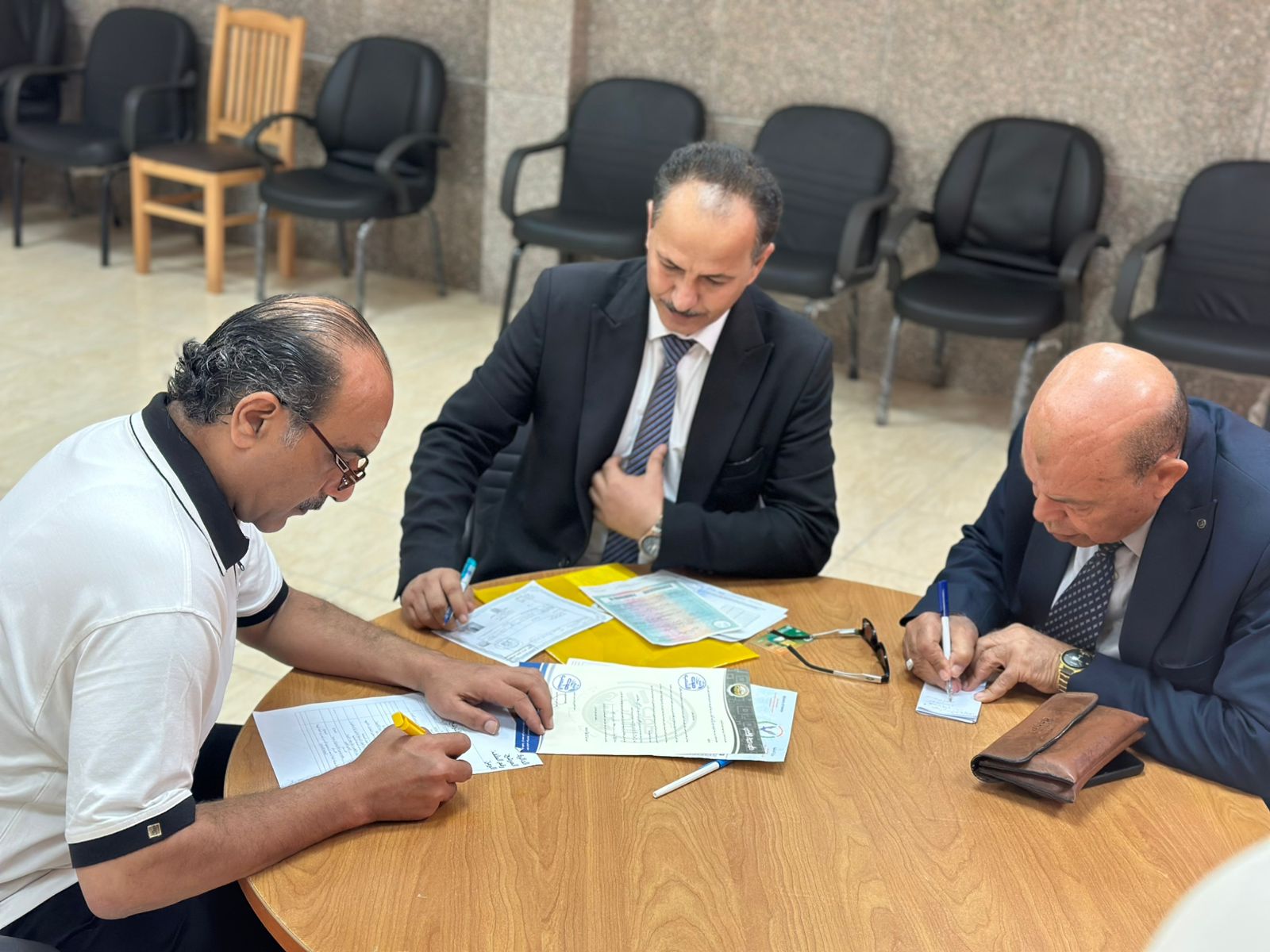 احد المرشحين_1