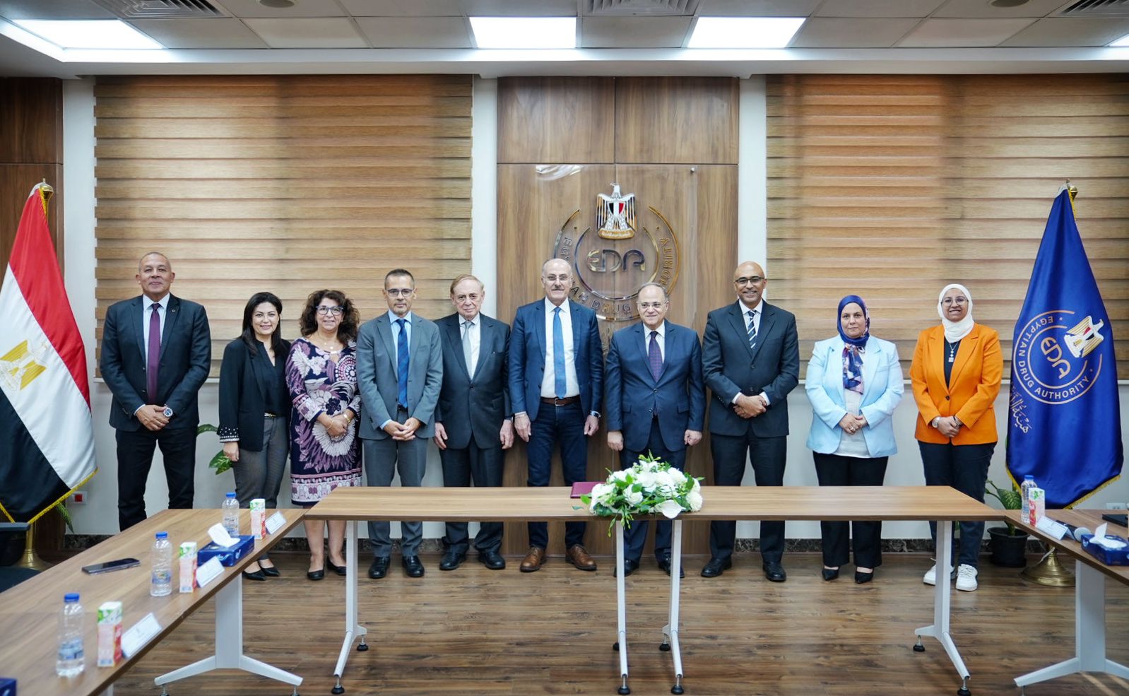 رئيس هيئة الدواء المصرية يستقبل وفداً لبنانياً رفيع المستوى