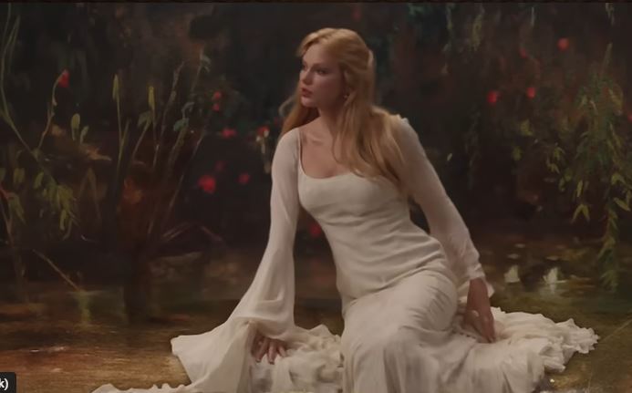 تايلور سويفت