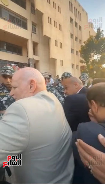 تشاجر-ومشادات-بين-أنصار-مرشحى-النواب-لأسبقية-حجز-الأرقام-والرموز-(4)