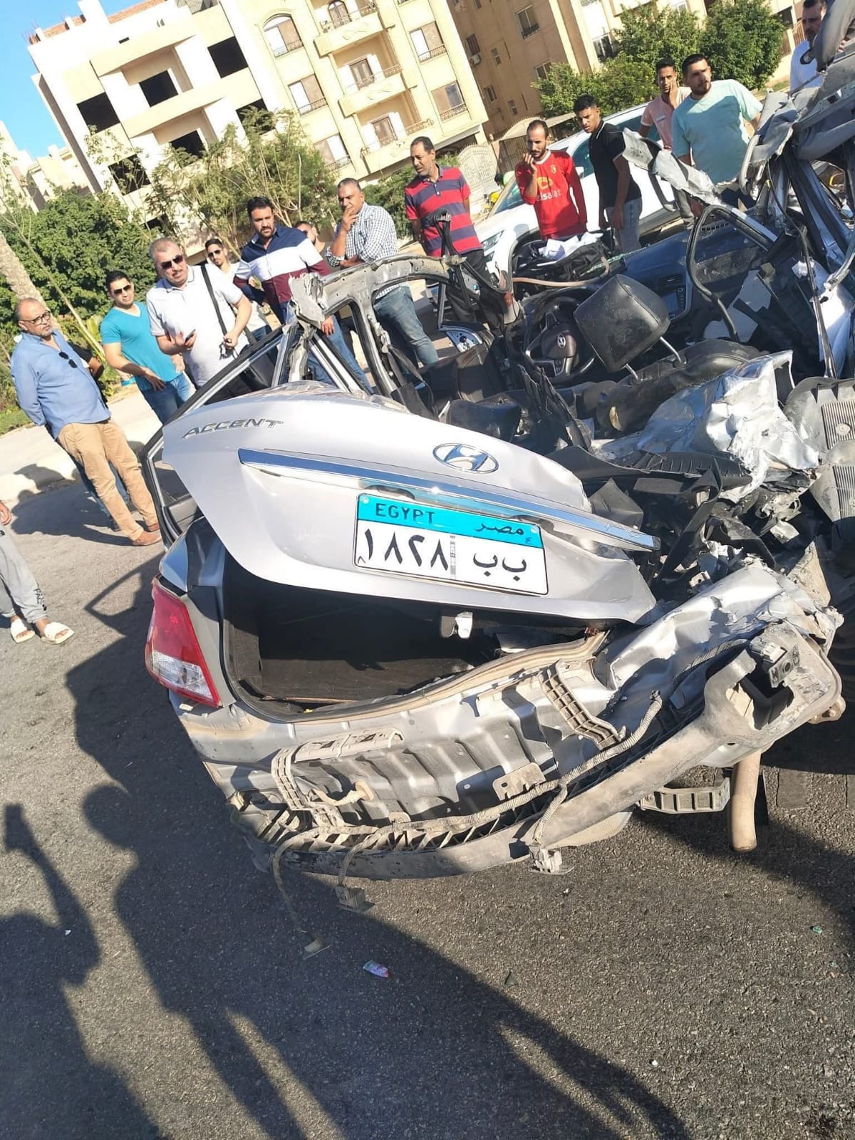 حادث تصادم سيارتين (2)