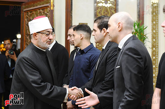 وصول الدكتور نظير عياد مفتى الجمهورية للعزاء