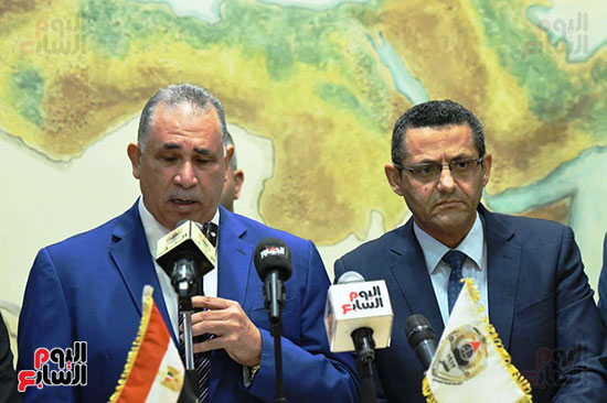 نقيب المحامين خلال كلمتة