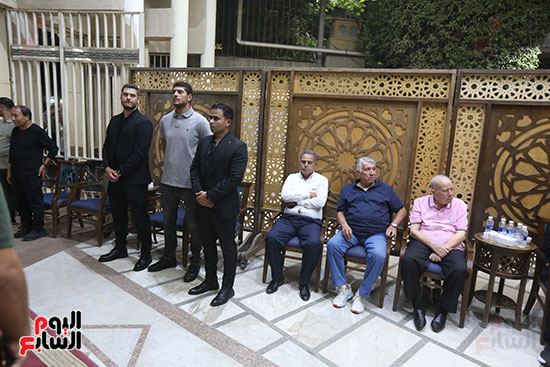 رموز الزمالك فى استقبال المعزيين  (2)