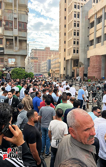 زحام-في-الدقهلية-مع-تلقى-طلبات-الترشح-لعضوية-مجلس-النواب-(2)