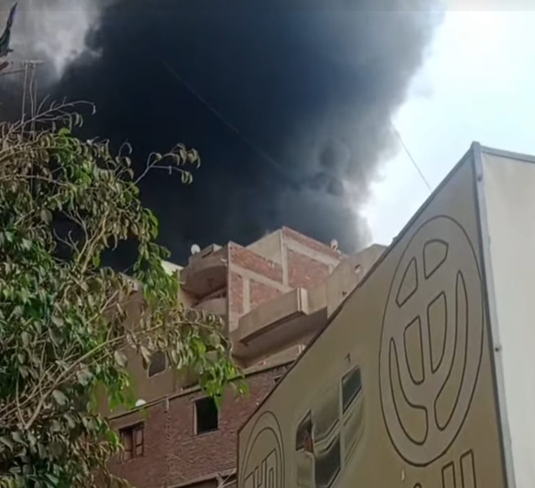 حريق مخزن فى السلام (5)