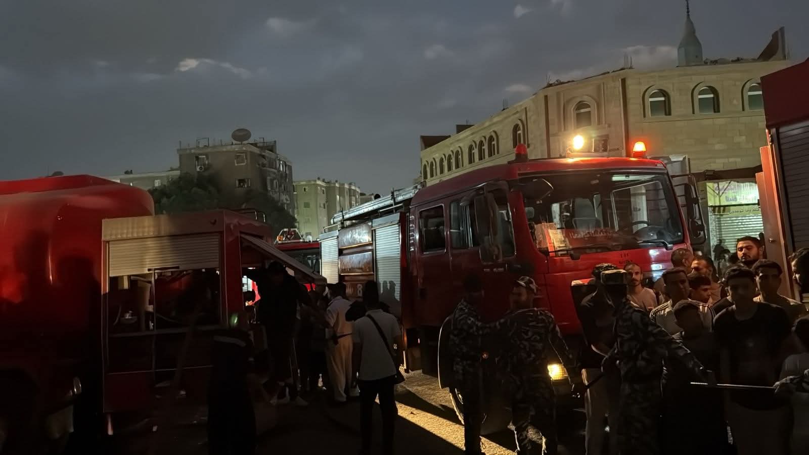 قيادات الأمن ومحافظة القاهرة فى موقع الحريق (6)