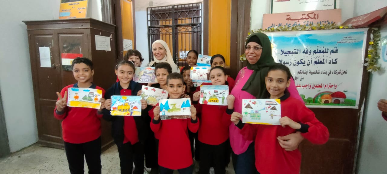 الأطفال يشاركون في احتفالات أكتوبر