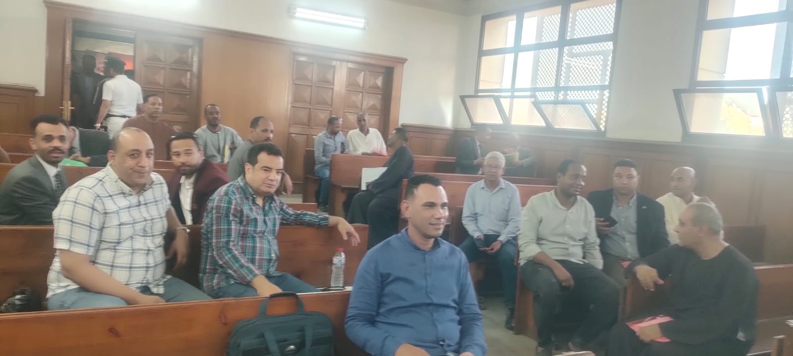 مرشحين مجلس النواب فى الأقصر داخل المحكمة لتقديم ملفاتهم مرشحين مجلس النواب فى الأقصر داخل المحكمة لتقديم ملفاتهم